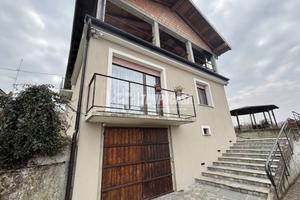 CASA INDIPENDENTE CON GIARDINO E BOX AUTO