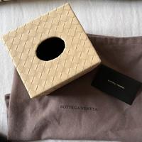 Porta fazzoletti Bottega Veneta.
