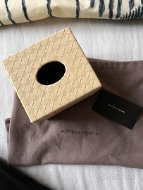 Porta fazzoletti Bottega Veneta.