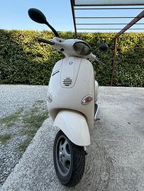 Vespa et4 150cc anno 1999