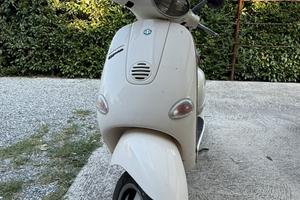 Vespa et4 150cc anno 1999