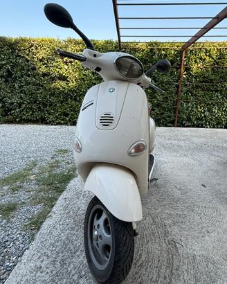 Vespa et4 150cc anno 1999