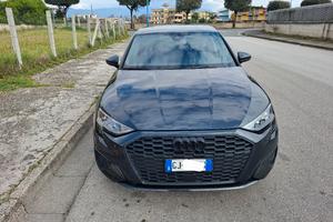 Audi A3   30 TDI STRONIC  Business ADVANCED