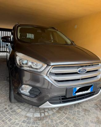 Ford Kuga Powershift ST-Line + Automatico + Full