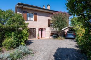 CASA INDIPENDENTE CON GIARDINO