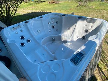 Jacuzzi 5 posti.