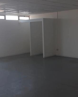 Locale o box uso ufficio e deposito custodito h24