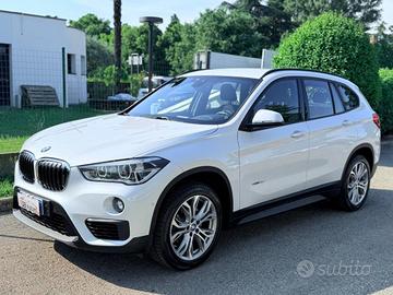 BMW X1 xDrive18d Business AUT - NAVI - LED - PDC