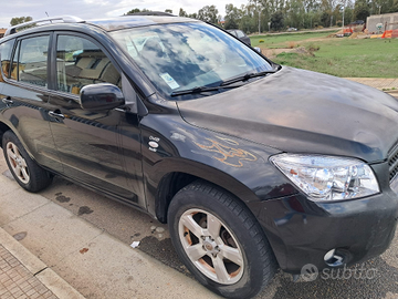 Toyota rav 4 diesel 2200 anno 2007 km 400mila unip