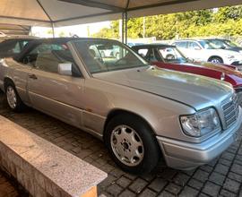 Mercedes E CABRIO 200 A124 cabriolet CE