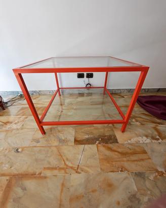 Tavolo arancione da salotto