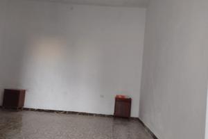 Bilocale parzialmente ristrutturato
