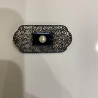 gioiello da donna antico