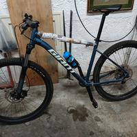 Mountain Bike Giant Talon 0 (2022) con ruote da 29
