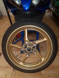 CERCHIO E GOMMA ANTERIORE YAMAHA R1