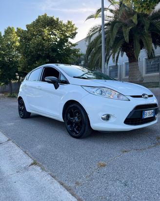 Ford Fiesta MK7 Titanium