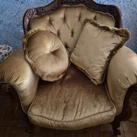 Poltrona grande vintage con cuscini