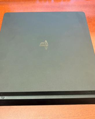 Play Station 4 SLIM 1TB + 9 Giochi + Controller