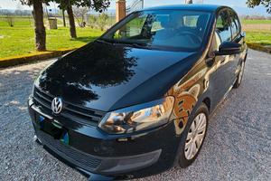 Auto volkwagen Polo
