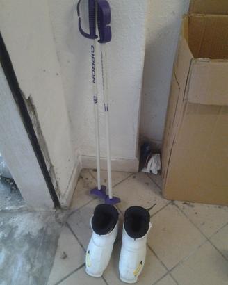 Scarponi casco e bacchette