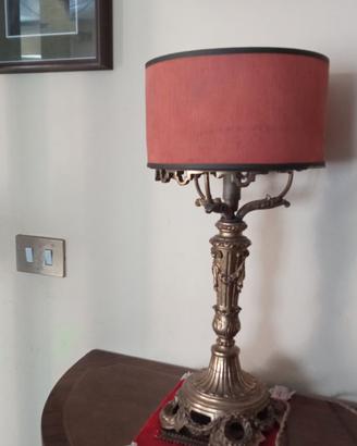 Antica Lampada da tavolo. Negozio Modernariato.