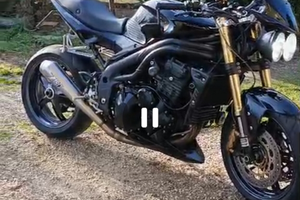 Triumph Speed triple 1050 accessoriata
