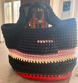 Borsa fatta a mano con fettuccia