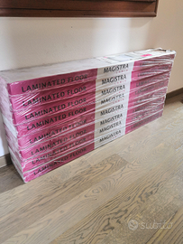 Pavimento laminato in legno di rovere