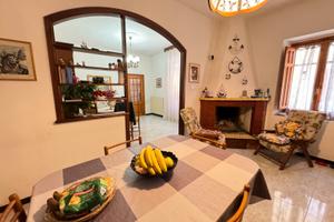 Domusnovas, Trivano al piano Terra con Box Auto