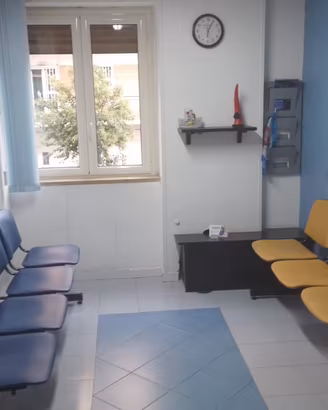 Colli aminei 2 vani viale letizia parte alta