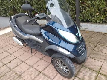 Piaggio MP3 250 ie