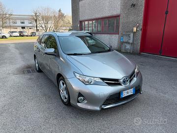 Toyota aurys 1.8 Hybrid