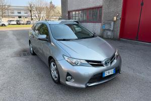 Toyota aurys 1.8 Hybrid