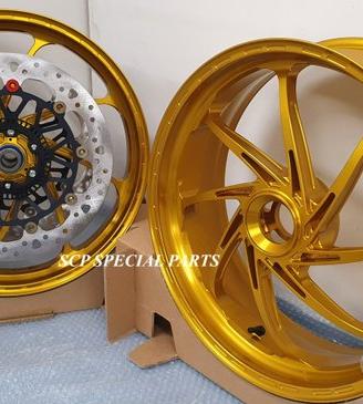 Ducati panigale set cerchi sbk pvm e dischi rm2