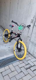 Bmx bicicletta