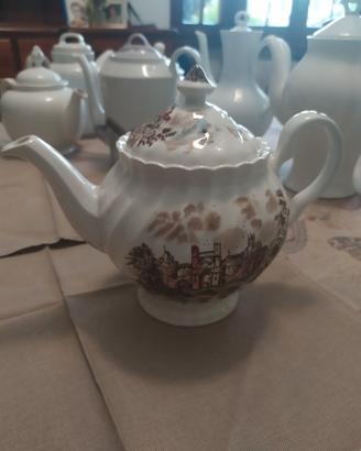 16 teiere in ceramica 