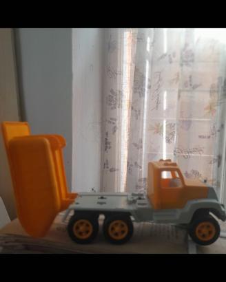 Gioco camioncino per bimbo