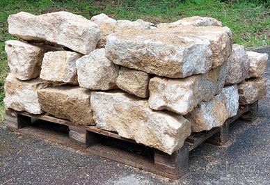 Pietre cantonali squadrate