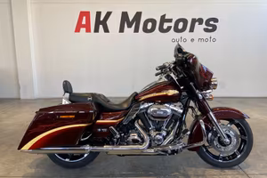 HARLEY-DAVIDSON CVO Street Glide 110