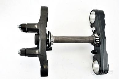 Suzuki GSX-8S 23 24 piastre forcella