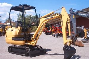 Miniescavatore usato KOMATSU