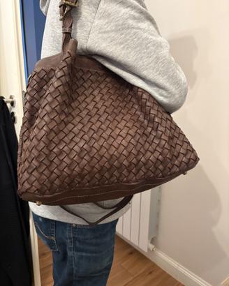 Borsa grande in pelle fatta a mano