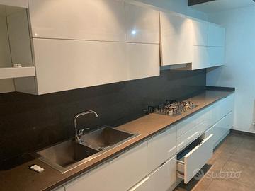 Splendida cucina SCAVOLINI completa