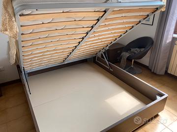 Mobili camera letto divano