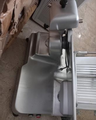 Affetatrice professionale lama 37 per salumeria