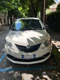 Auto Ypsilon diesel 1.3 Gold 5 porte perfetta