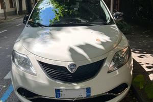 Auto Ypsilon diesel 1.3 Gold 5 porte perfetta