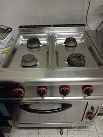 Cucina Professionale 4 Fuochi