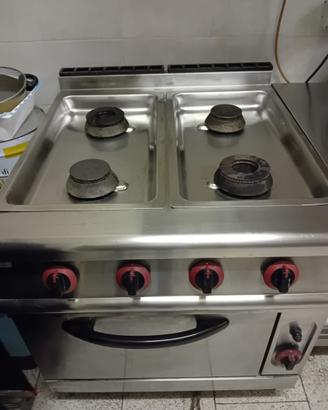 Cucina Professionale 4 Fuochi