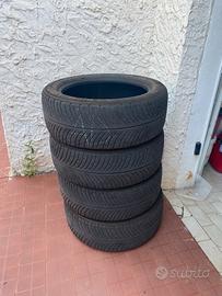 Michelin Pilot Alpin5 215/50 R18